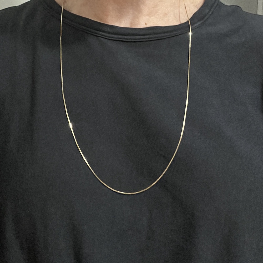 14K Gold Italian Box Chain Clasp Necklace 24" length, 1 mm, 2.4 g